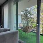 Apartamento Bauhaus Wellness 202 *