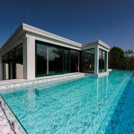 Διαμέρισμα Bauhaus Wellness 202 *
