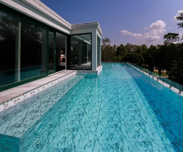 Apartamento Bauhaus Wellness 202 *